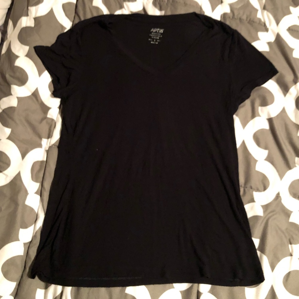 💥PRICE DROP💥Apt 9 v neck shirt